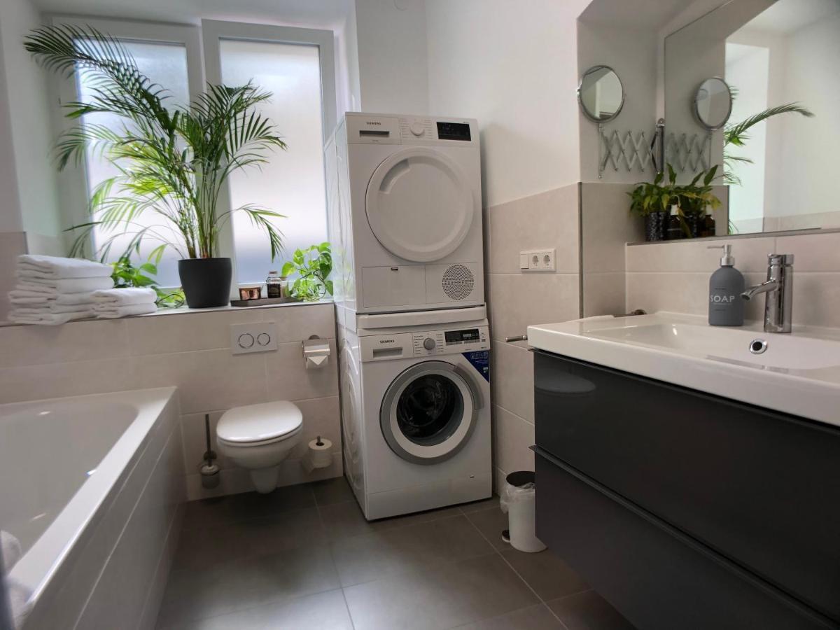 Am City Apartment 24H Self-Check-In, Free Parking, U-Bahn 350M, Netflix Nuremberg Bagian luar foto